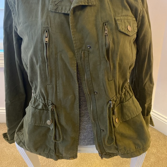 Utility Jacket - Picture 2 of 5